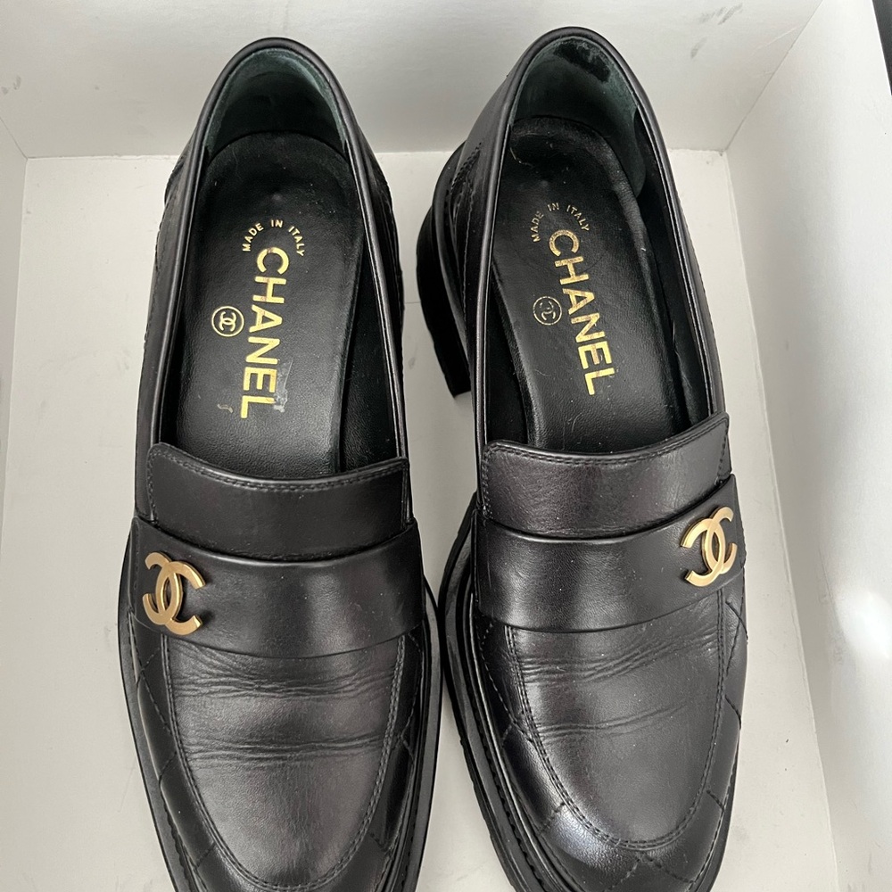 CHANEL Black Leather Loafers with Gold CC Logo